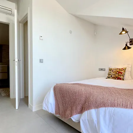 Bayview -superb Luxurious Sea View Penthouse With Private Hot Tub By Solrentspain Apartamento