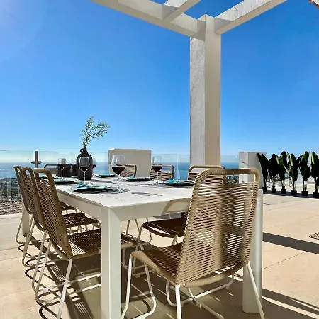 Bayview -superb Luxurious Sea View Penthouse With Private Hot Tub By Solrentspain Benalmádena
