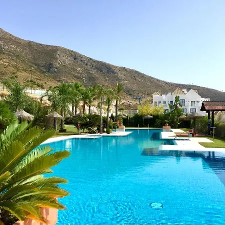 Bayview -superb Luxurious Sea View Penthouse With Private Hot Tub By Solrentspain Apartment *