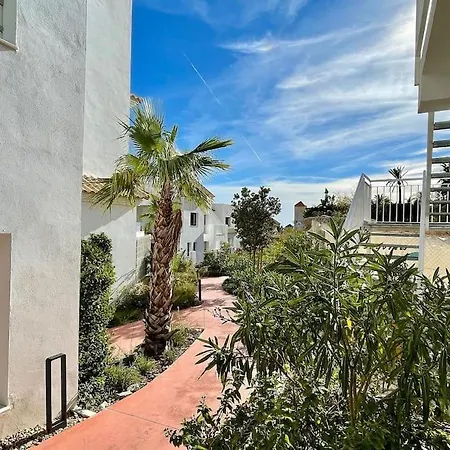 Bayview -superb Luxurious Sea View Penthouse With Private Hot Tub By Solrentspain *