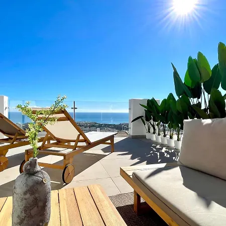 Bayview -superb Luxurious Sea View Penthouse With Private Hot Tub By Solrentspain